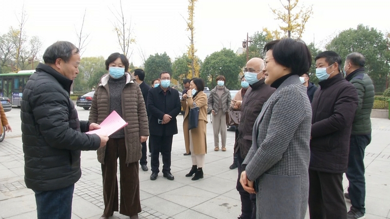 省人大来桐2.jpg