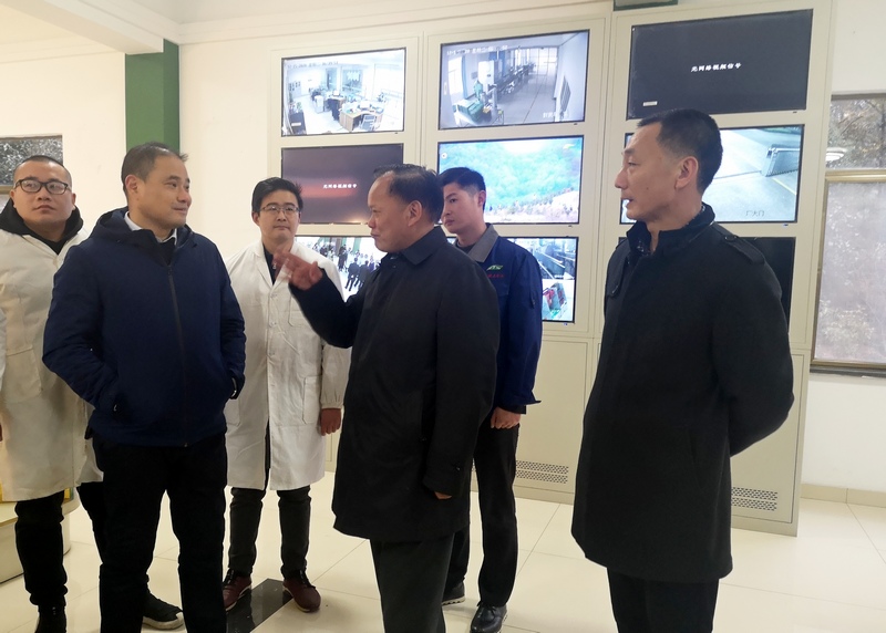 安庆市委宣讲团在企业1.jpg