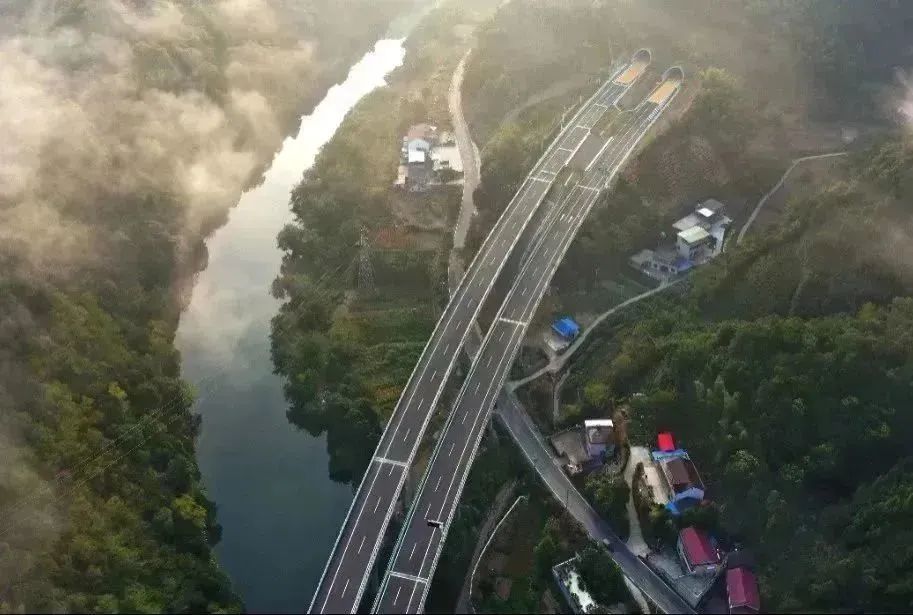 池祁高速石台至祁门段.jpg