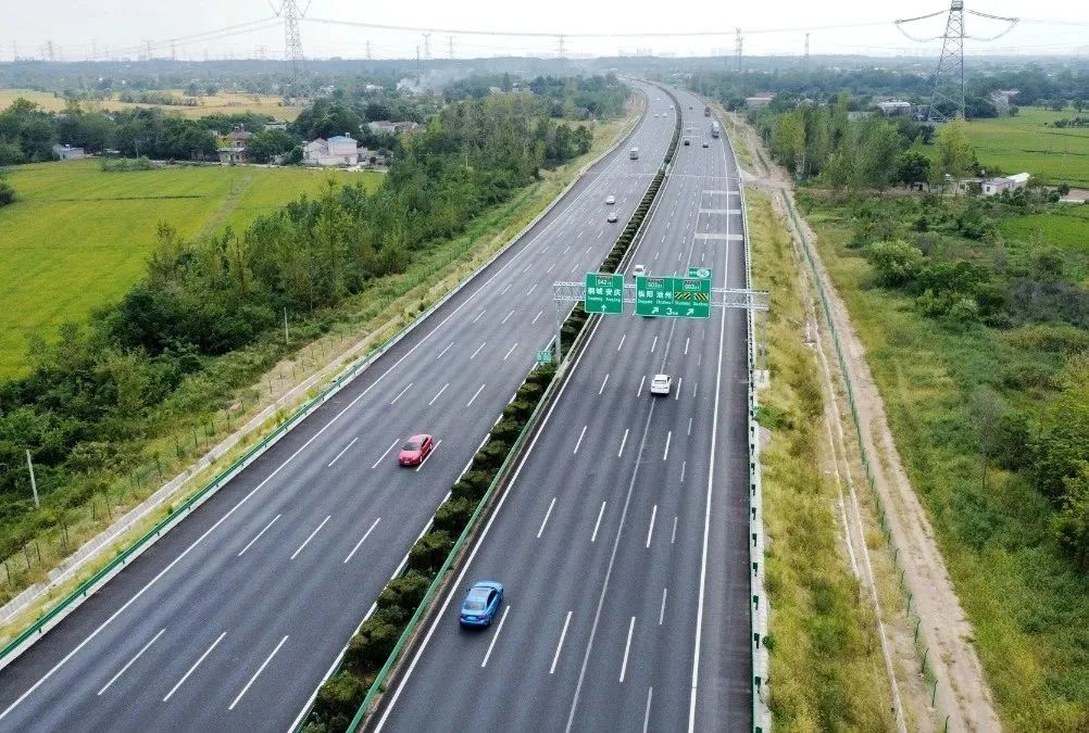 无岳高速庐江至桐城段改扩建.jpg
