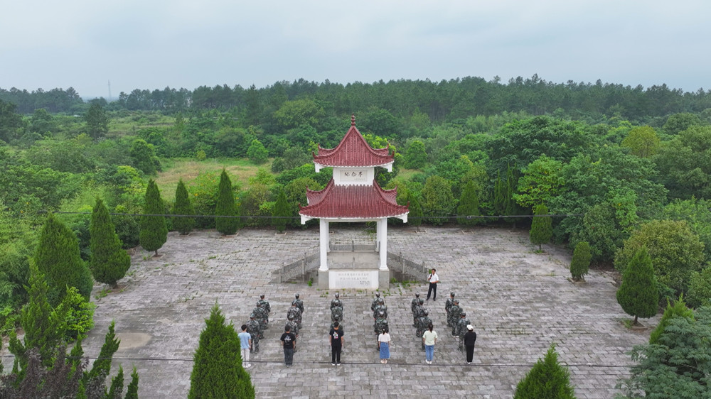 图为缅怀活动现场.jpg