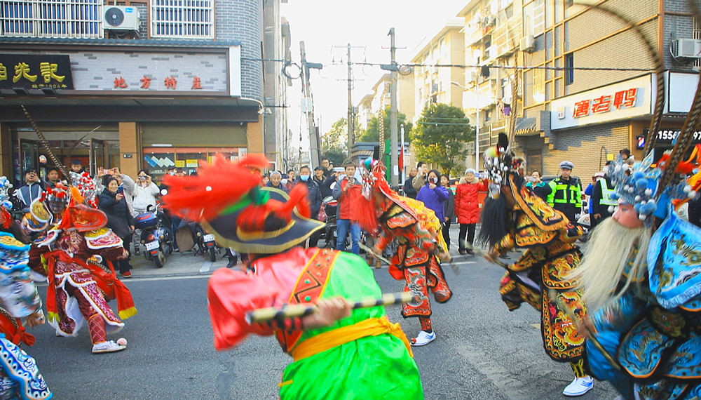 图为英歌舞巡游现场_副本.jpg