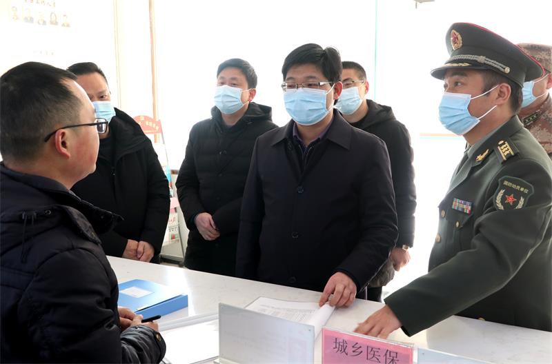 1徐雄在金地村调研.JPG