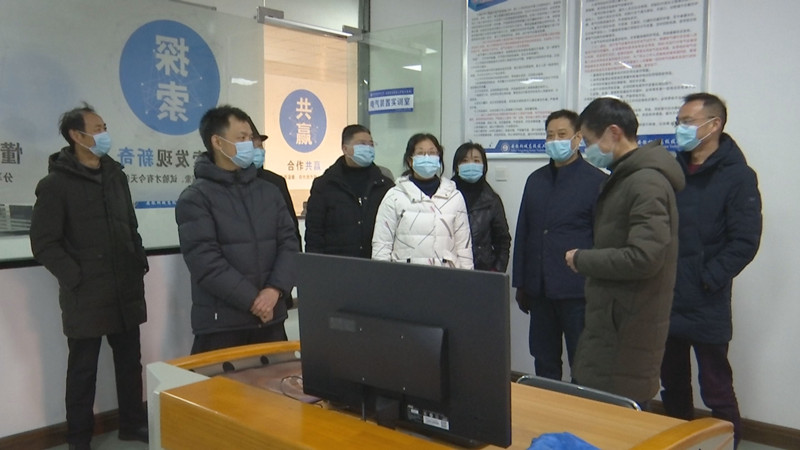 统战部在海峡高级技工学校实训基地调研2.jpg