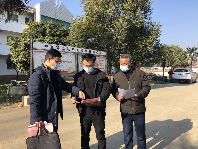 送防疫明白纸到工地.jpg