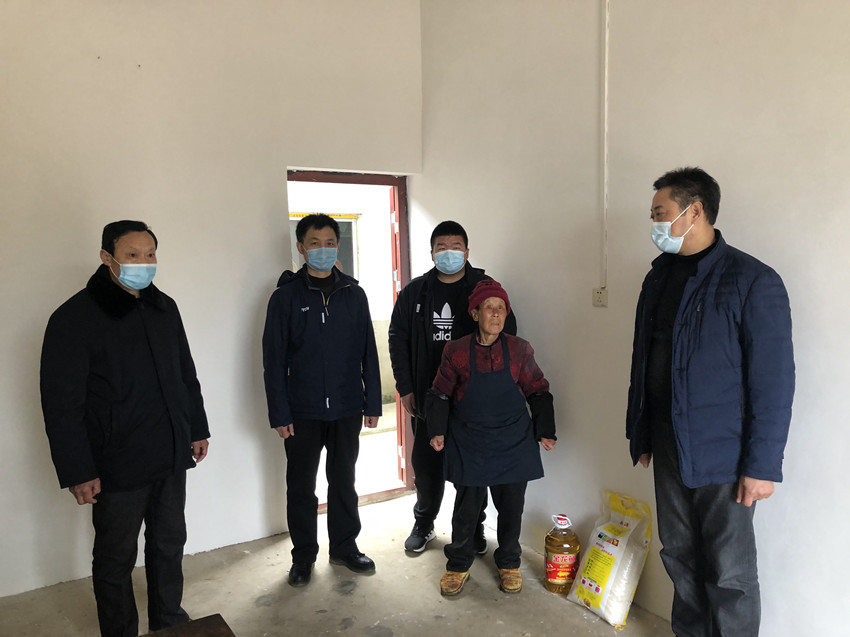 市委统战部联合新联会会员单位 开展“同心扶贫 情暖冬日”慰问活动.jpg