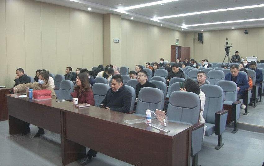 桐城市2021年“春风行动”网络直播招聘会现场4.jpg