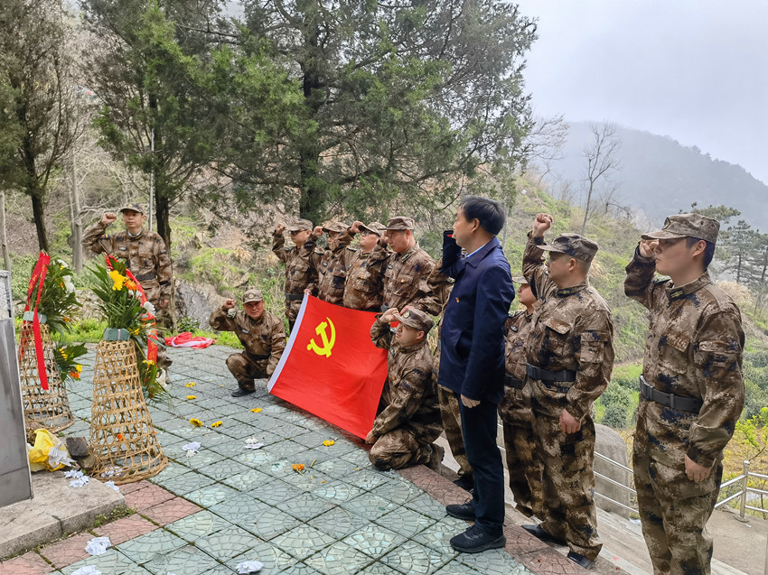 大关镇：开展党史教育  追寻红色足迹2.jpg