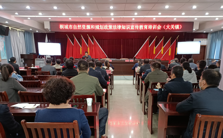 市自然资源和规划局：学党史办实事 宣讲法规送群众3.jpg