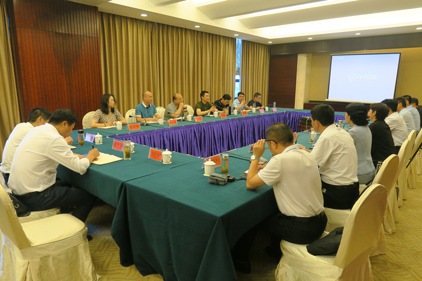 会见吴昊2.JPG