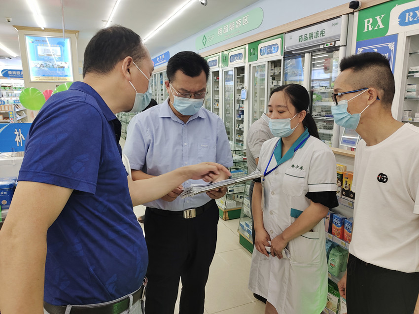 市场监管局在寿尔春检查.jpg