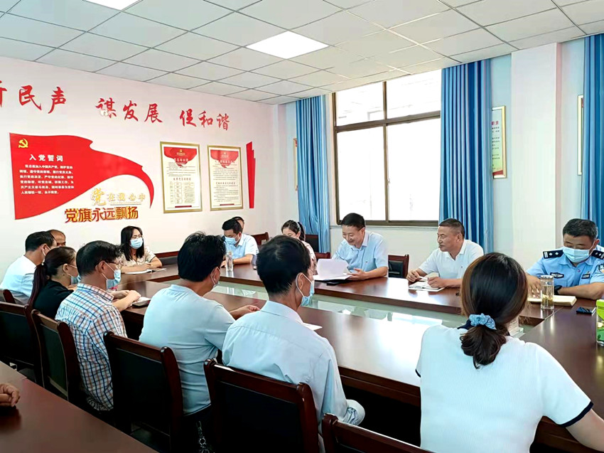 市委宣讲团成员走进桐梓村4.jpg