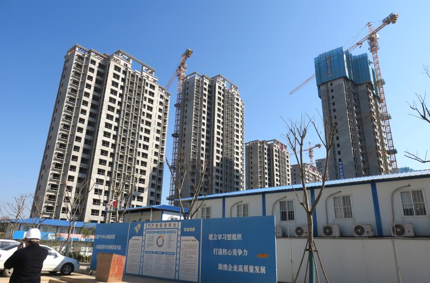 图为东部新城棚户区.JPG