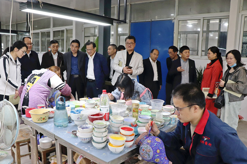 市政协组织开展非物质文化遗产传承和保护视察调研活动3.JPG